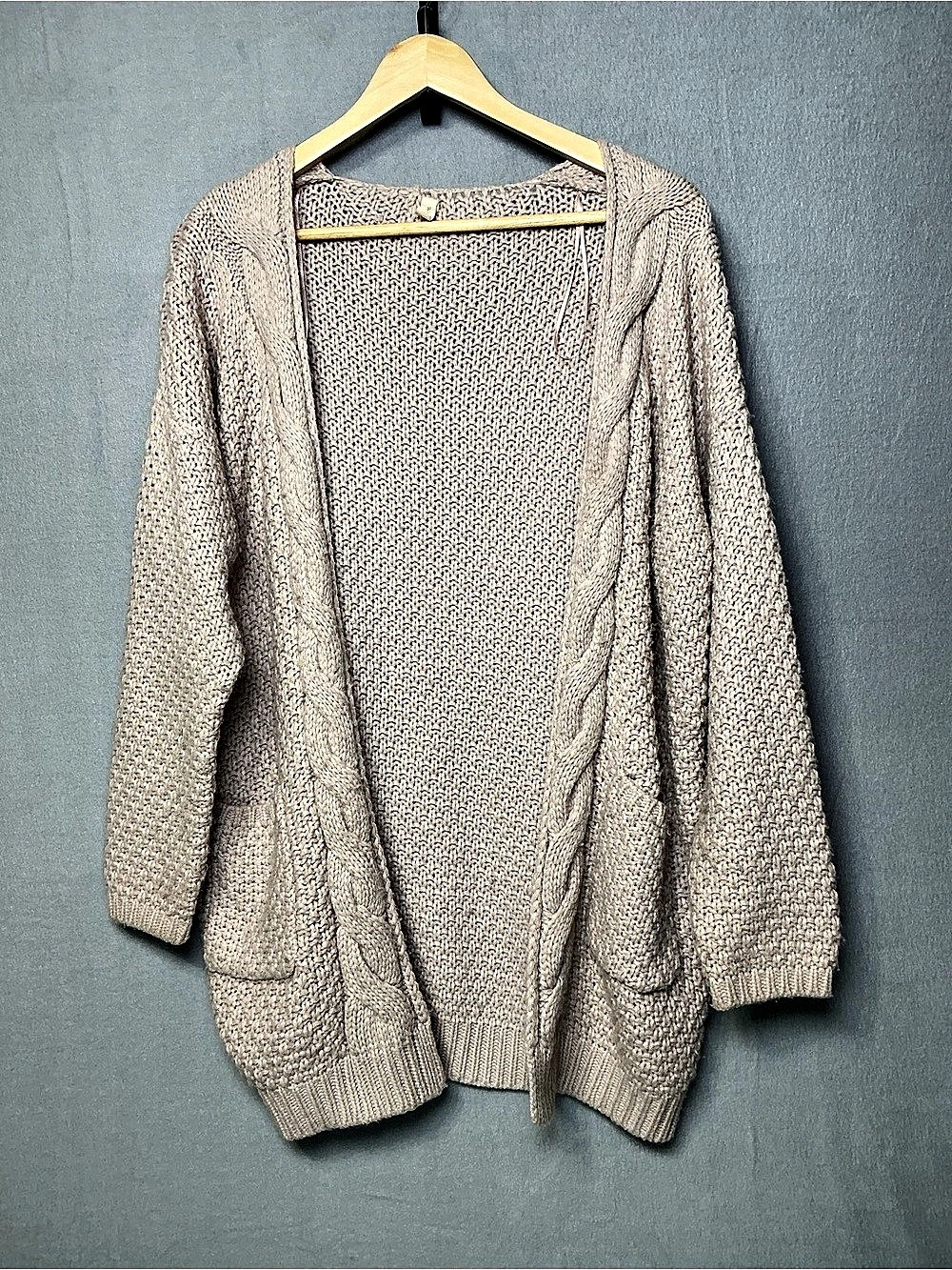 Wishlist Women’s M/L Taupe Cable Knit Open Front Cardigan Wool Blend Pockets